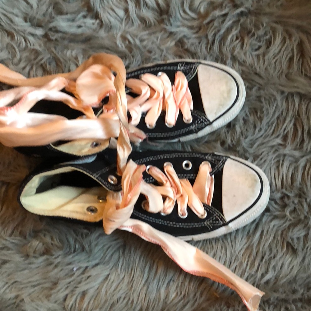 Black &white Converse